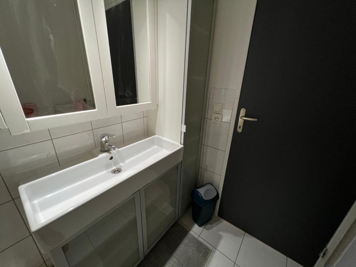 Mon Palmier Grand Appartement Parking Un-Sejour-A-Part Metz Exterior foto