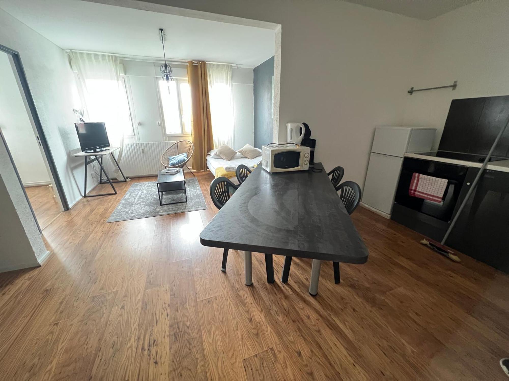 Mon Palmier Grand Appartement Parking Un-Sejour-A-Part Metz Exterior foto